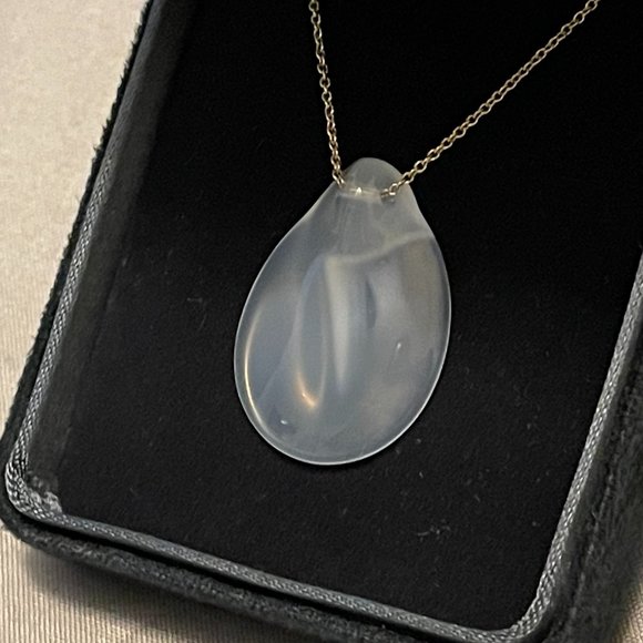 Rare TIFFANY & CO. x Elsa Peretti Chalcedony Madonna Pendant 18k Necklace - Picture 7 of 12